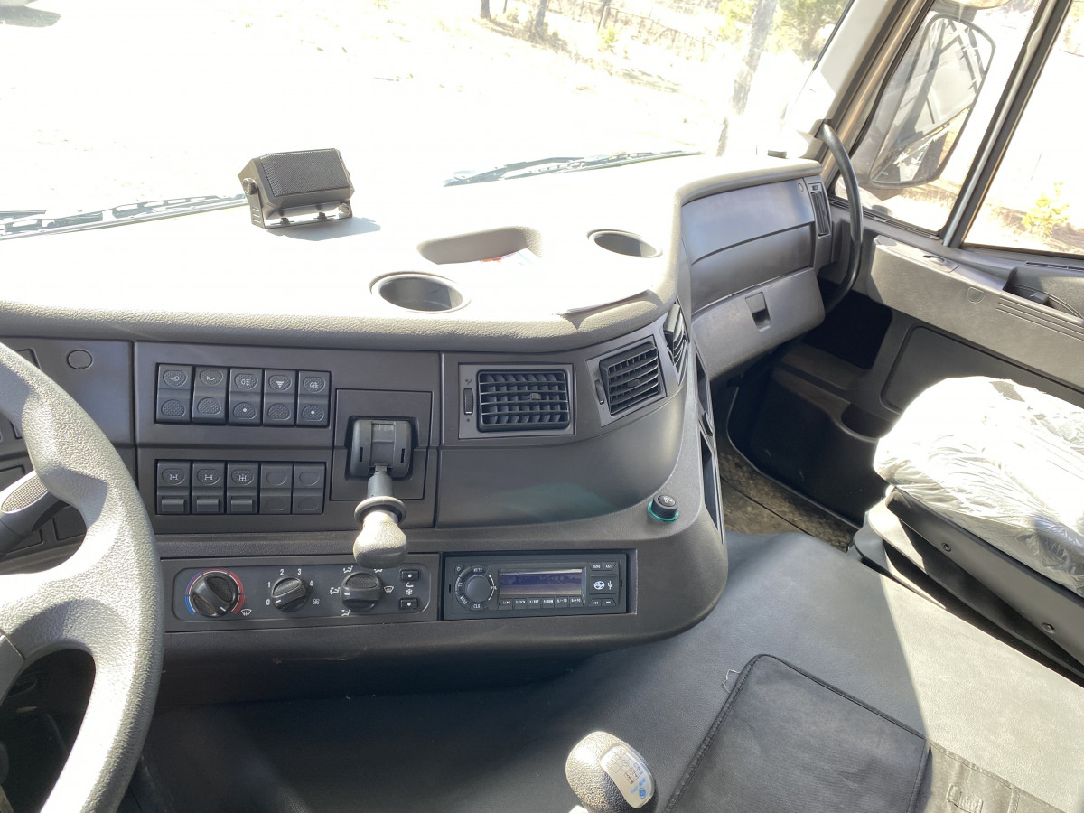 Самосвал-зерновоз HONGYAN CQ3266HV35D